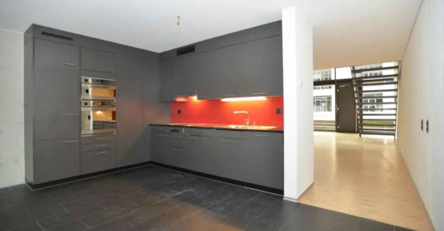 Geräumiges Duplex mit moderner Küche - Foto 7 von 11