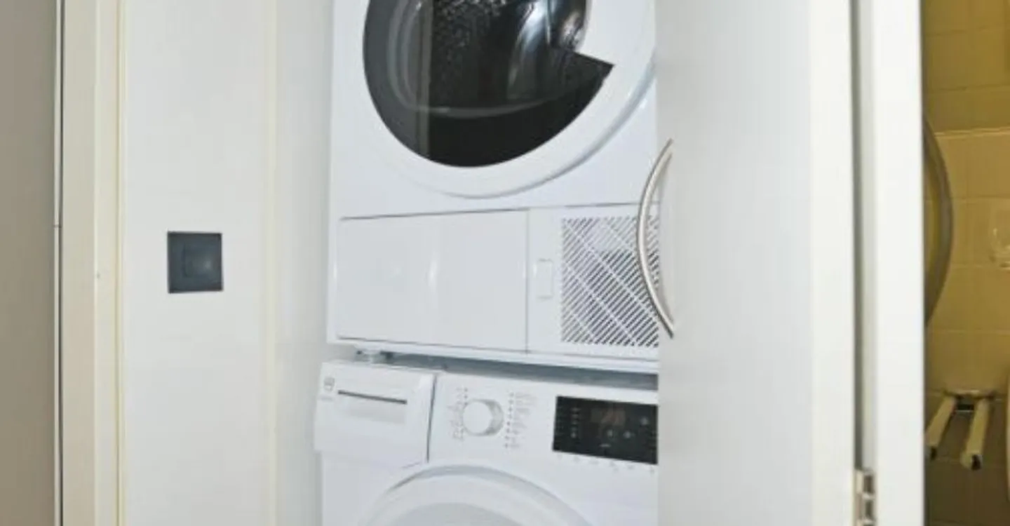 Geräumiges Duplex mit moderner Küche - Foto 9 von 11