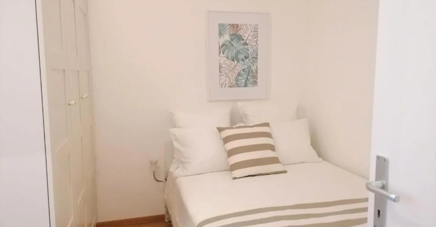 Charmant Appartement 2 Pièces - Photo 3 sur 6