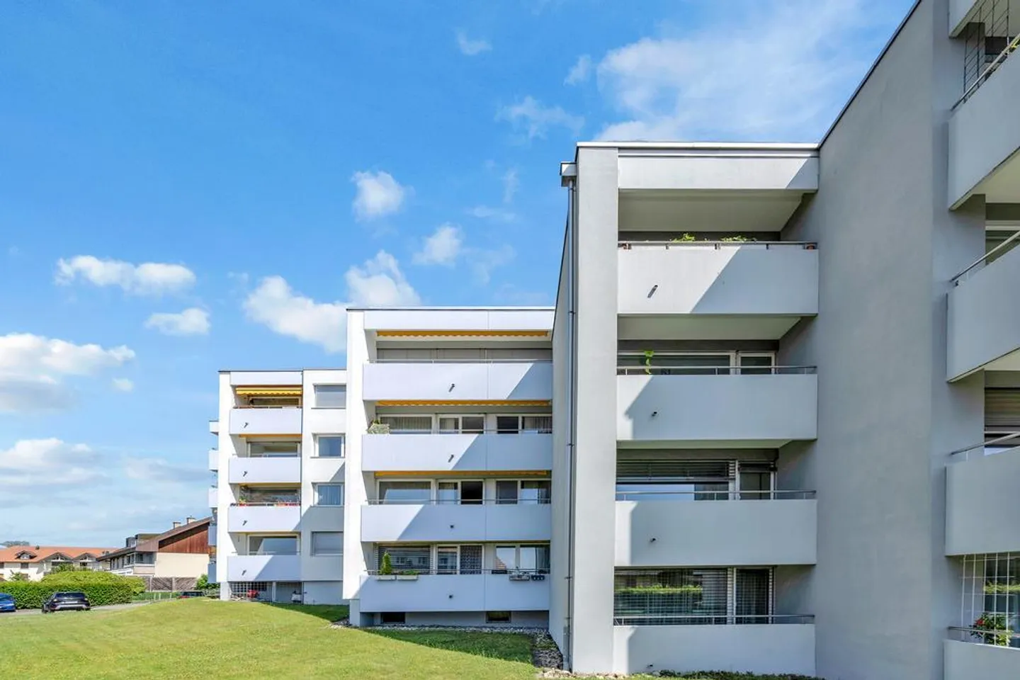 Wohnen im Grünen mit Aussicht auf die Alpen - Foto 1 von 12