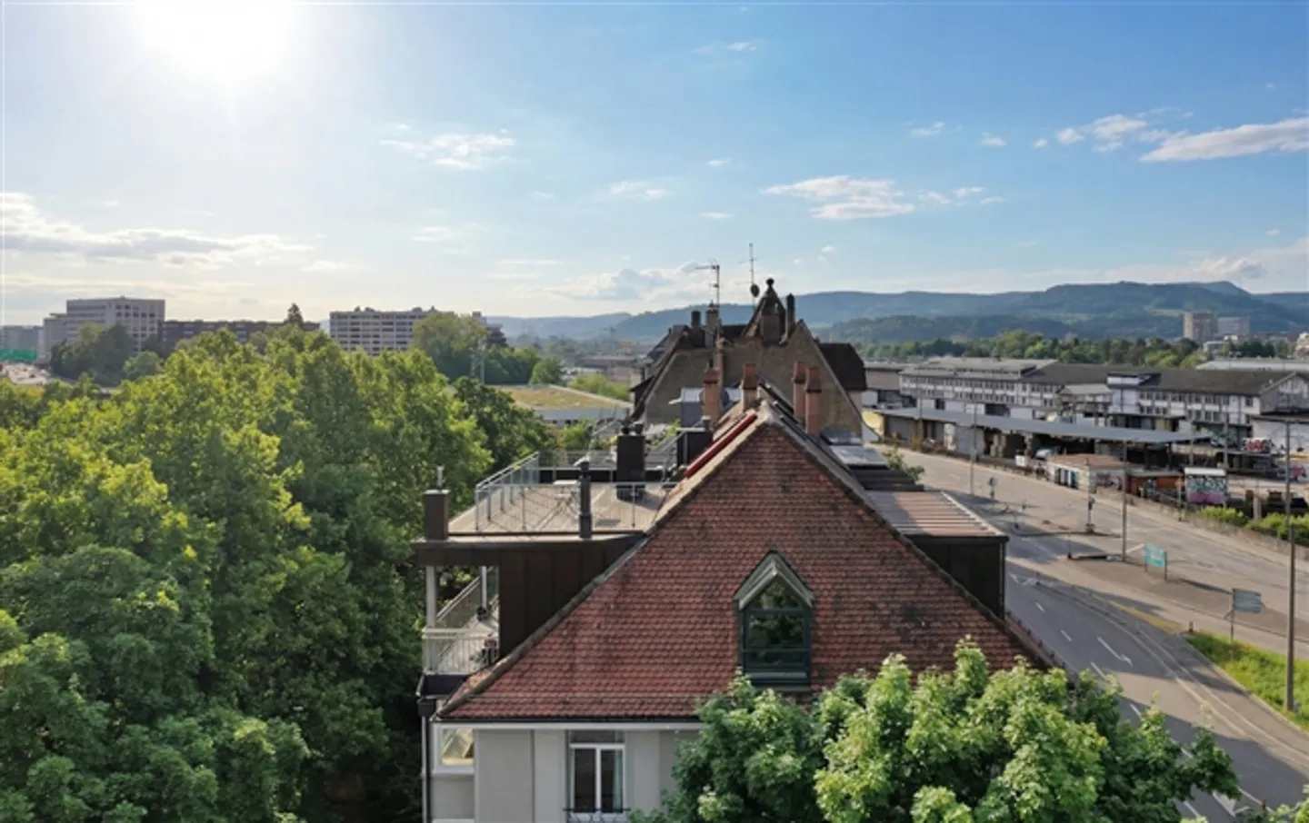 IN CIMA - PENTHOUSE UNICO SOPRA I TETTI DI BASEL - Foto 3 di 11