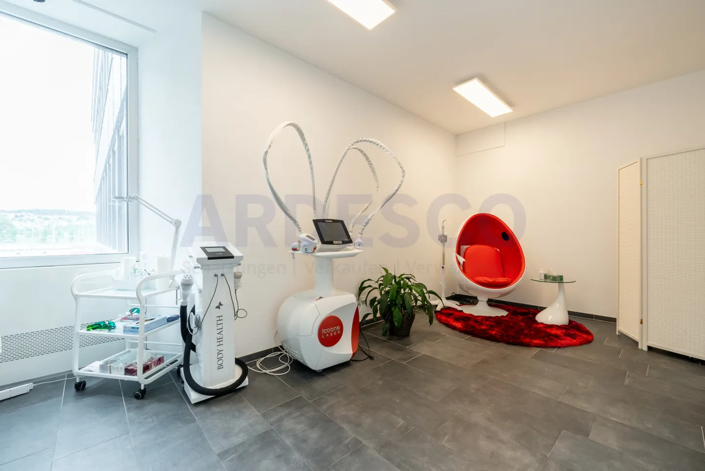 Commercial à louer - Photo 4 sur 10