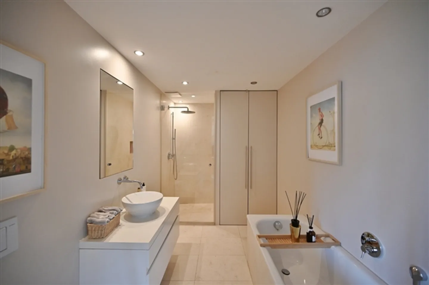 IN CIMA - PENTHOUSE UNICO SOPRA I TETTI DI BASEL - Foto 10 di 11