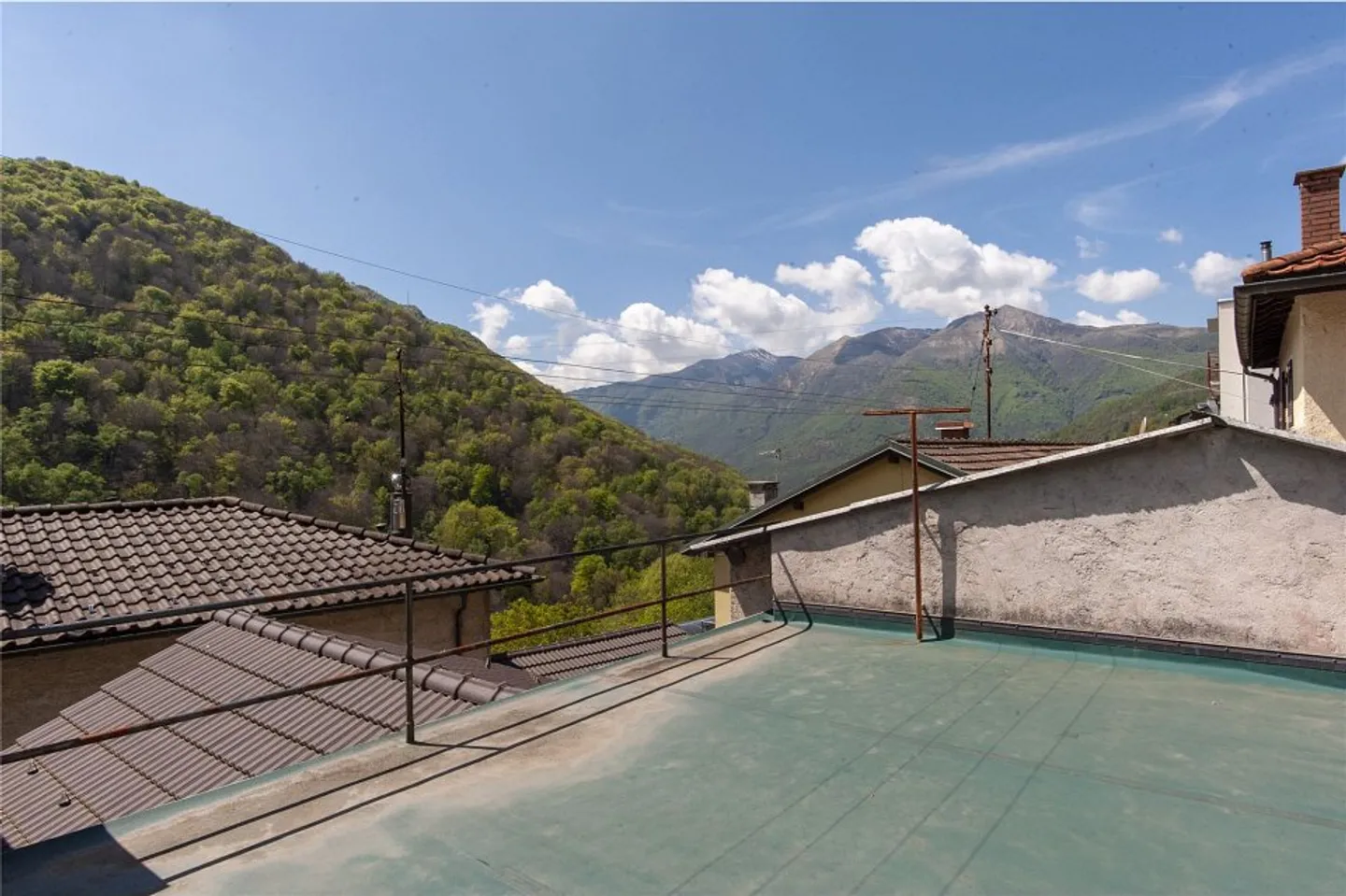 Casa nel nucleo con grande terrazza - Foto 4 di 14