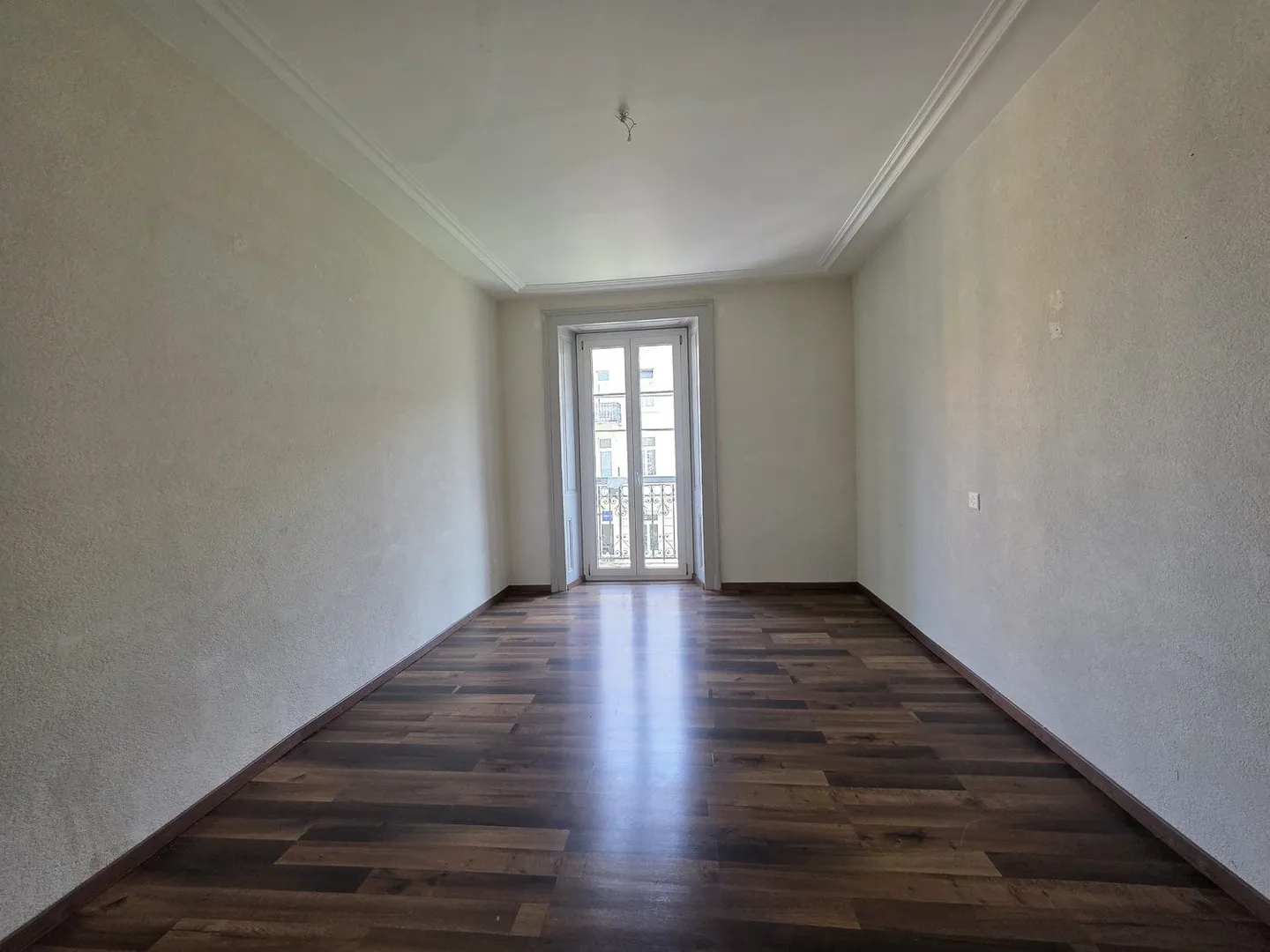 Nice Apartment with Balcony - Photo 5 of 8