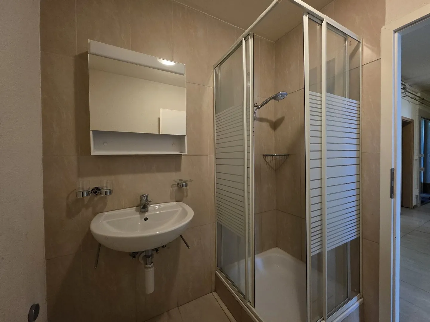 Nice Apartment with Balcony - Photo 6 of 8