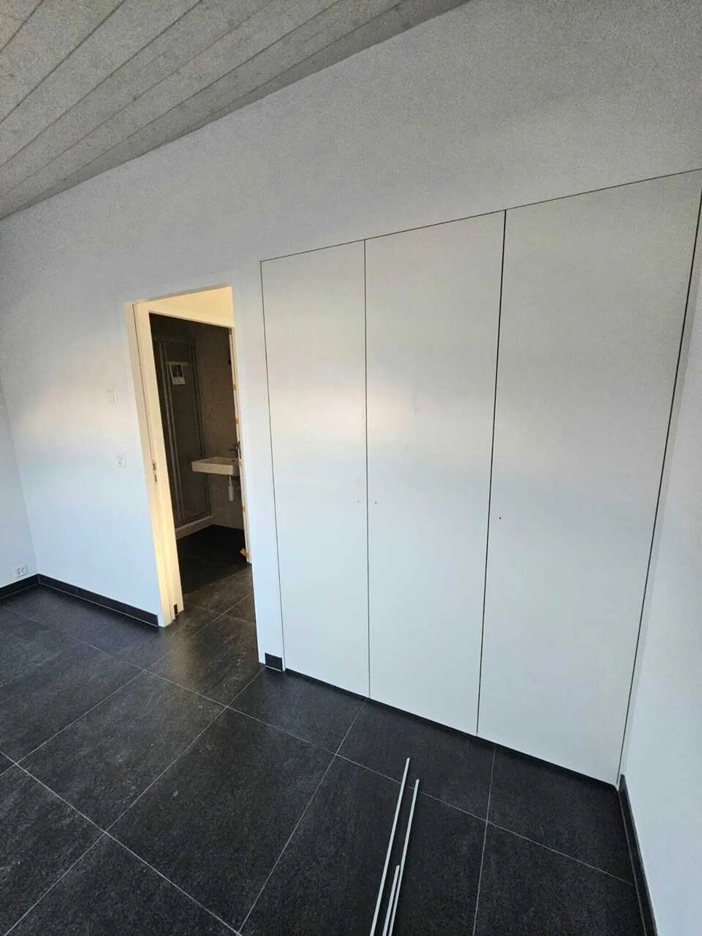 Attic apartment 2.5 rooms with exceptional view in Yverdon-les-Bains - Photo 5 of 5
