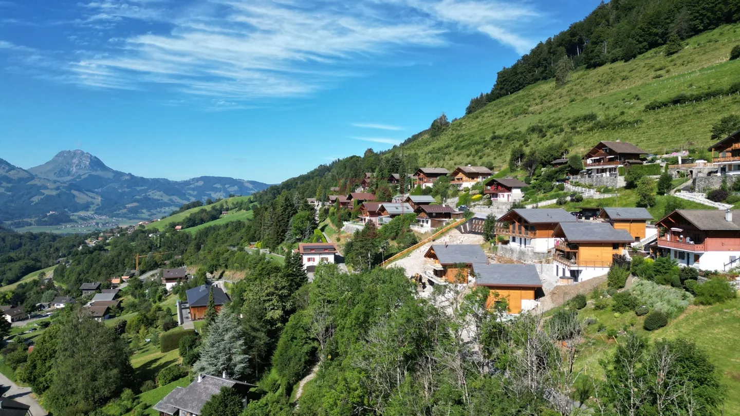 Crésuz - Chalets magnifiques avec 4,5 à 5,5 pièces - Photo 9 sur 12