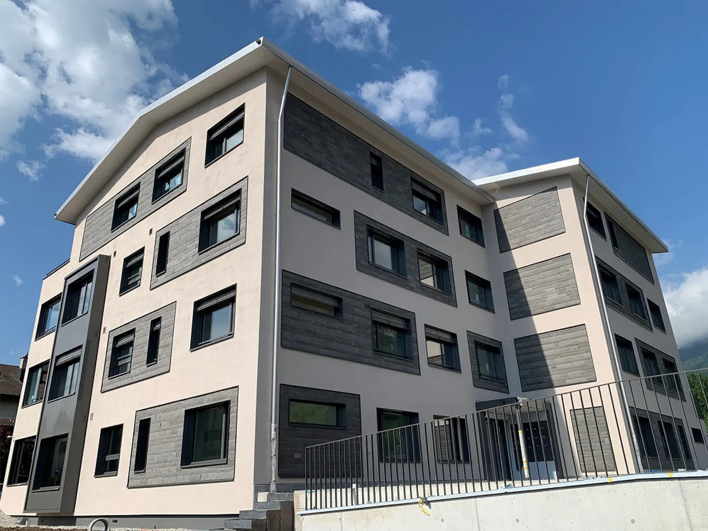 Appartamento 4.5 stanze ultra moderno, 1° piano EST - Foto 4 di 11