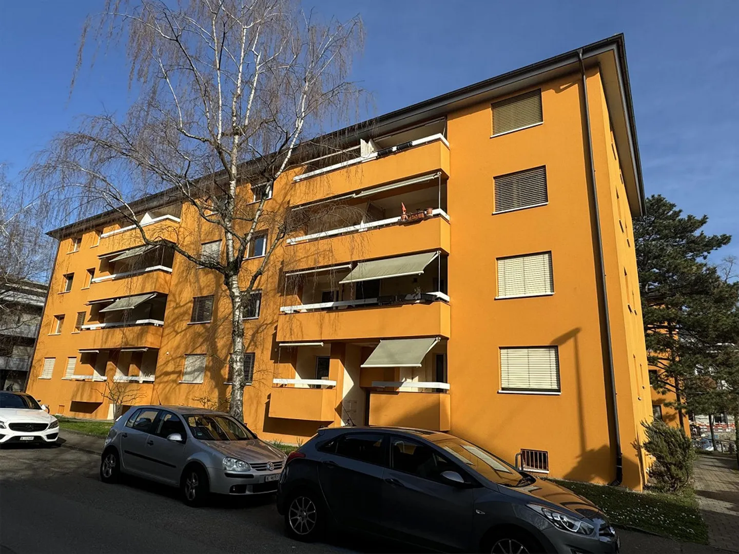 grosszügige Wohnung in Binningen - Foto 1 von 8