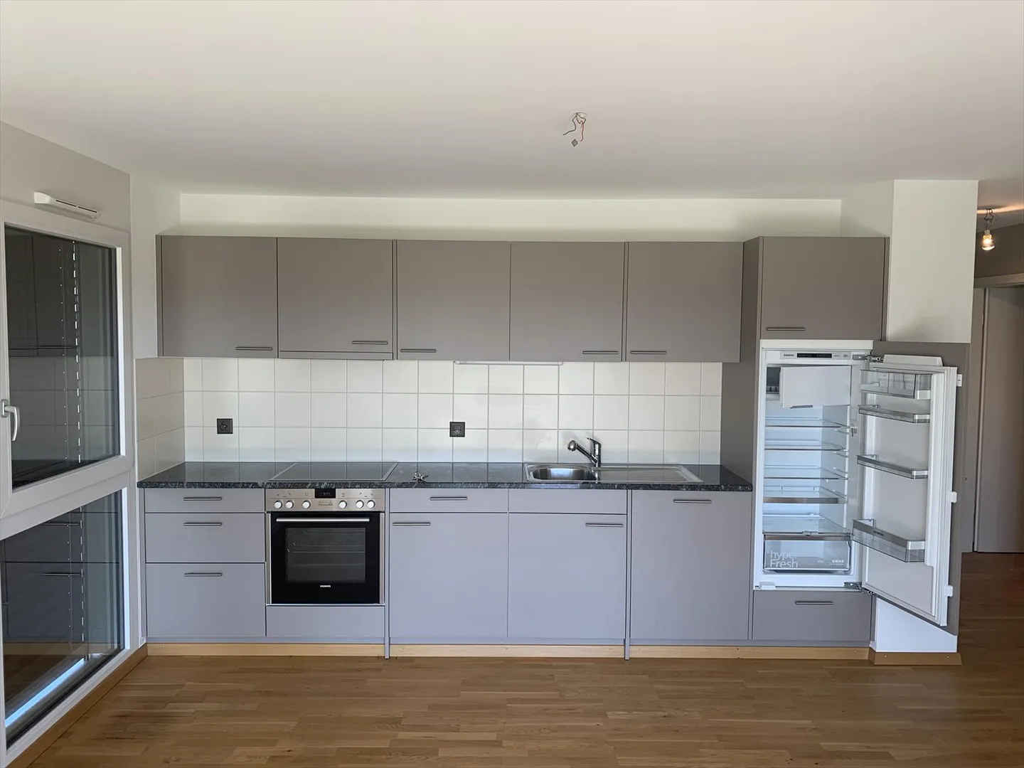 3.5 Room Apartment - Photo 3 of 10