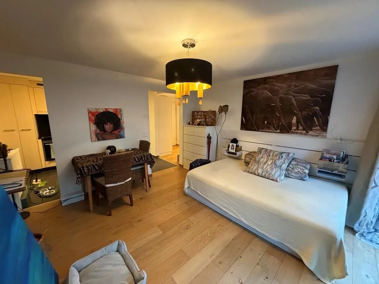 Beautiful living in a central location! - Photo 3 of 9