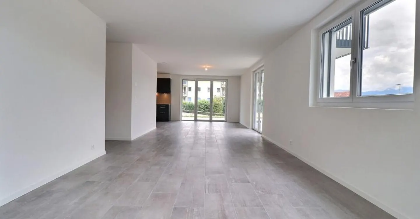 Ampio appartamento di 4,5 stanze in affitto! - Foto 4 di 10