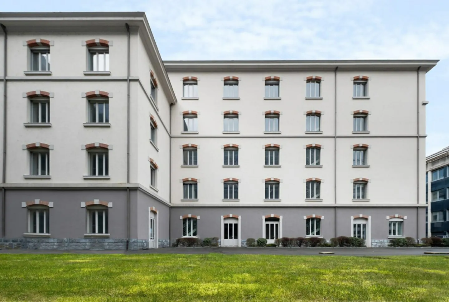 Gewerbefläche in Sécheron - Foto 1 von 11