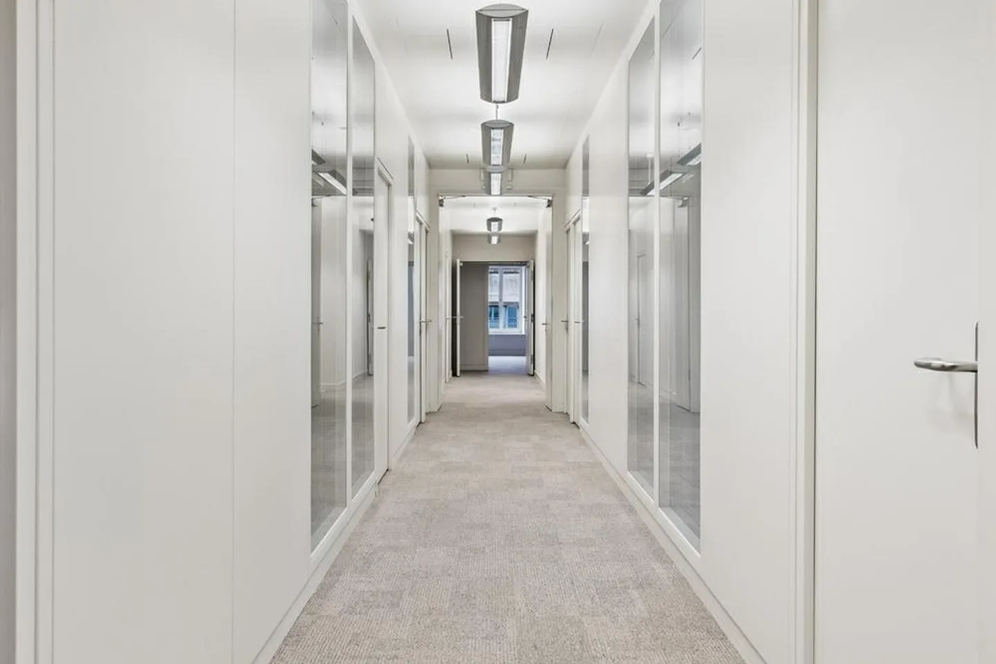 Gewerbefläche in Sécheron - Foto 6 von 11