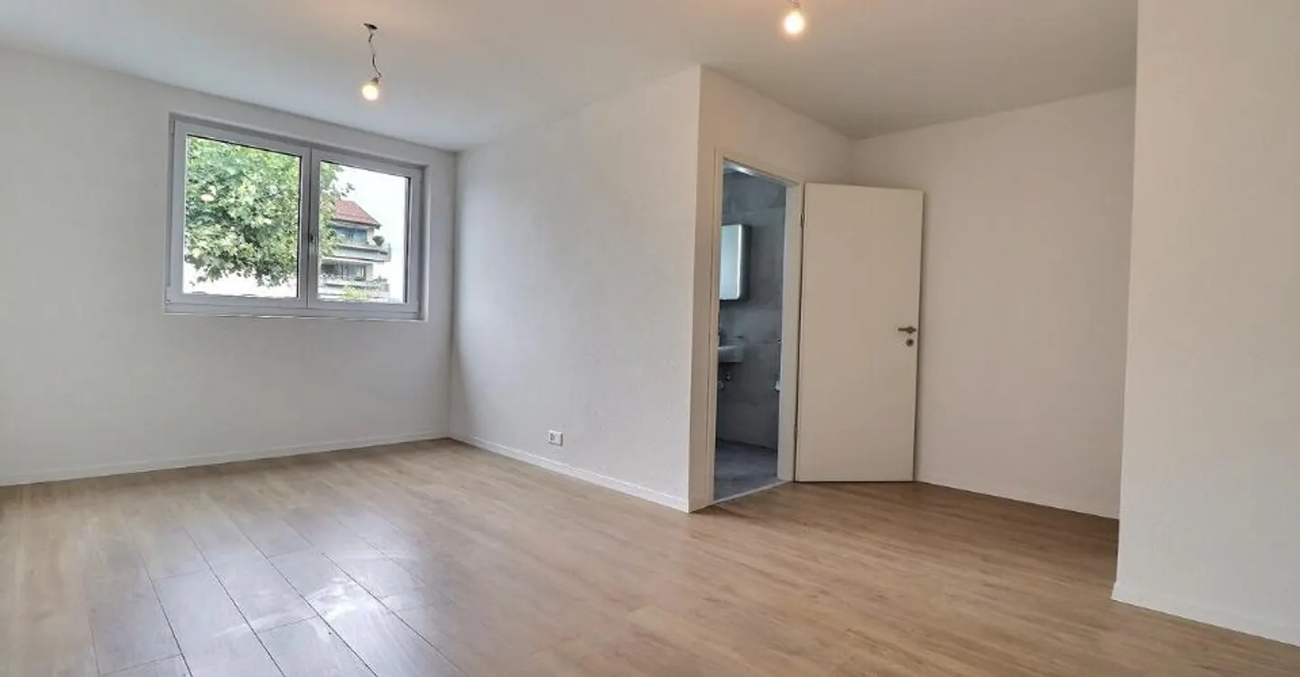 Ampio appartamento di 4,5 stanze in affitto! - Foto 7 di 10