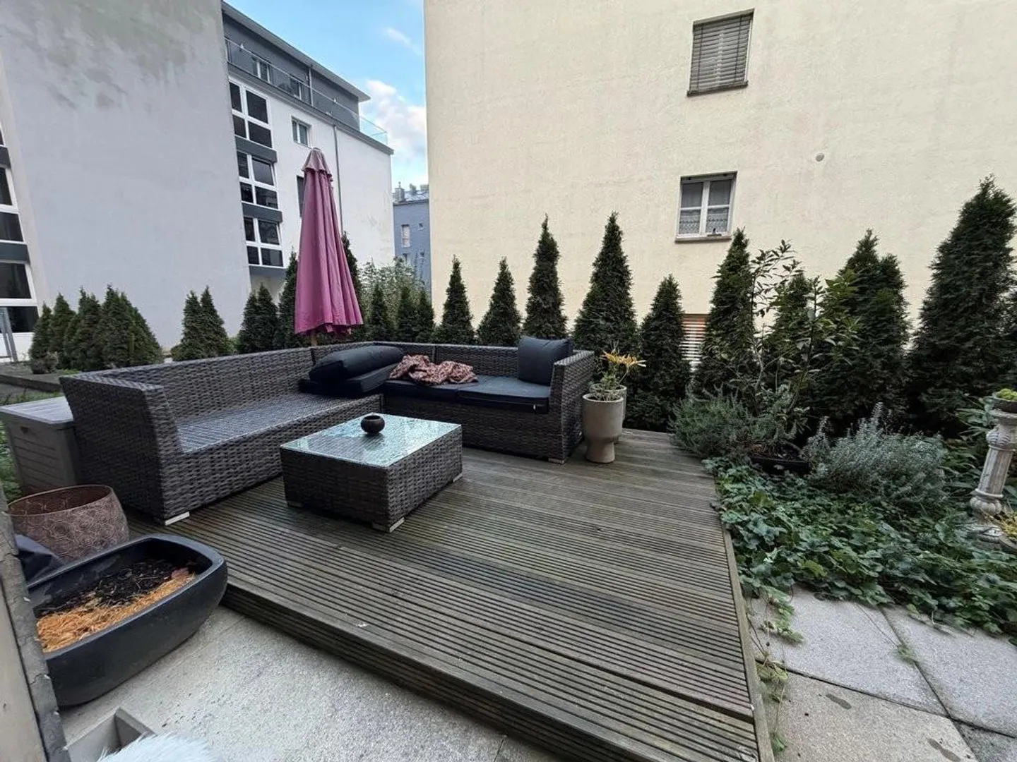 Beautiful living in a central location! - Photo 8 of 9