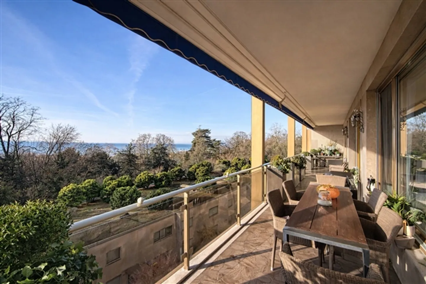 Nel cuore di Ouchy, lussuoso appartamento di 7 stanze con vista sul lago - Foto 7 di 13