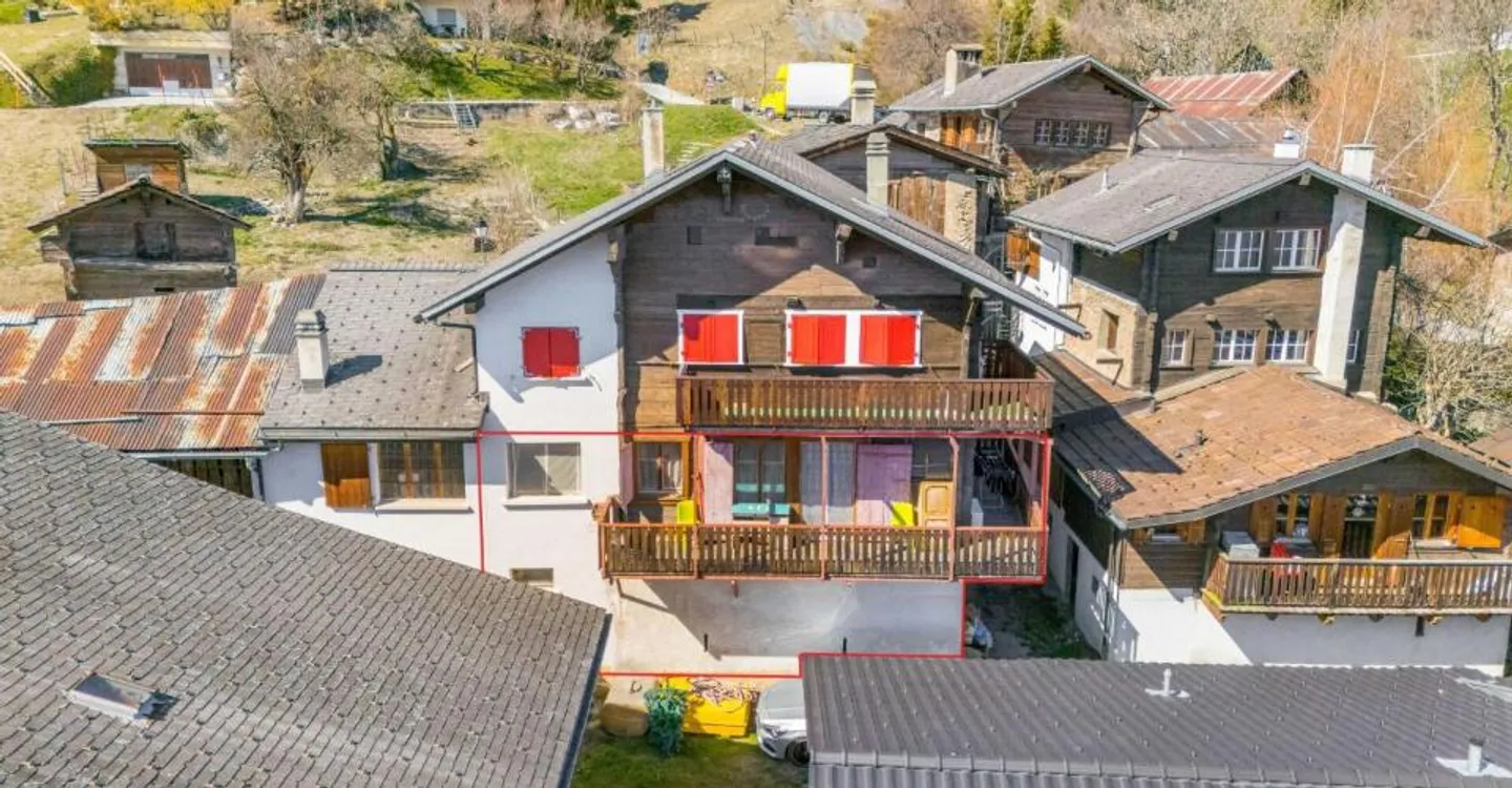 Sunny apartment with balcony and view of the Alps - Photo 10 of 11