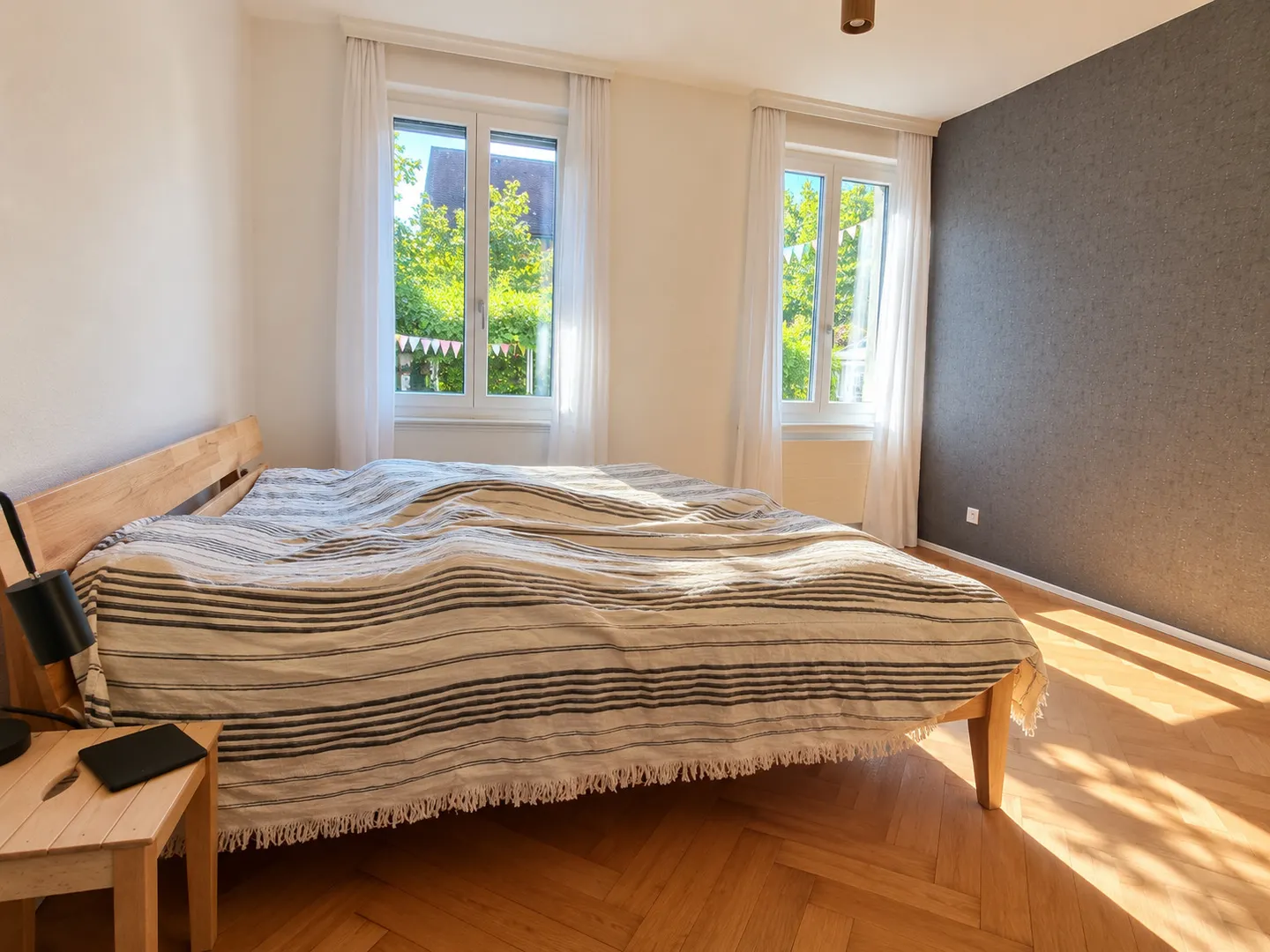 Bright Apartment with Garden - Photo 4 of 10