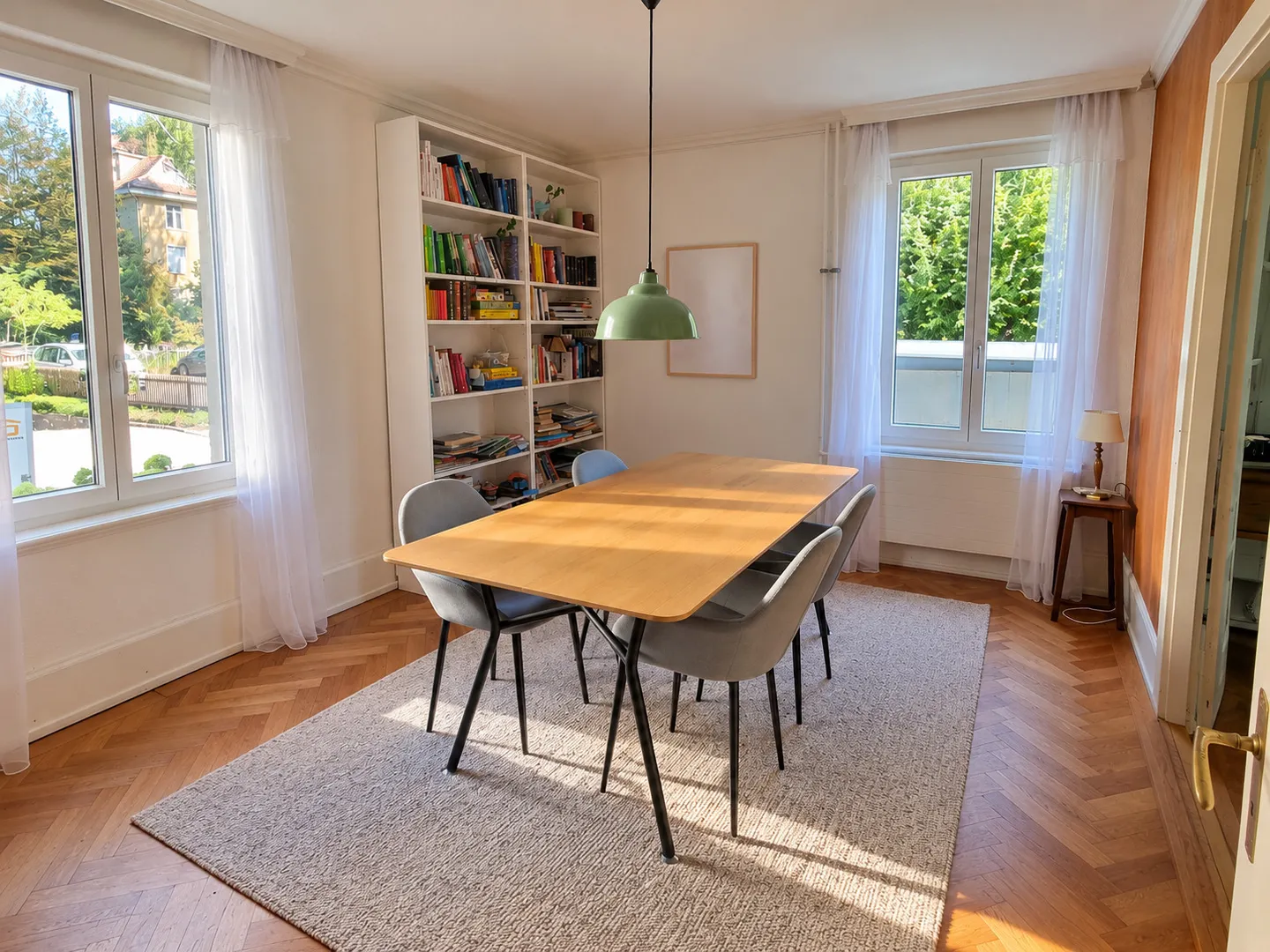 Bright Apartment with Garden - Photo 2 of 10