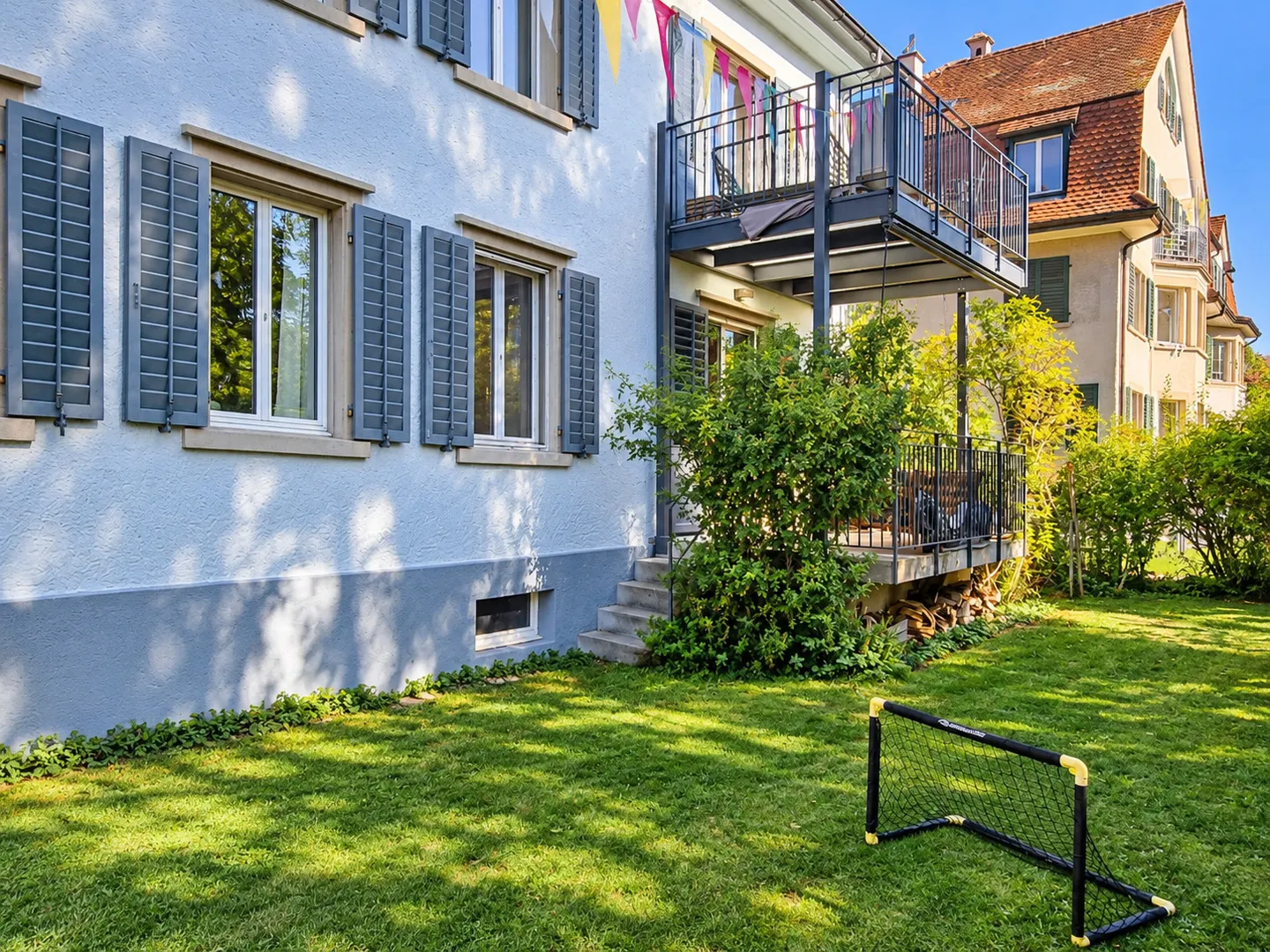 Bright Apartment with Garden - Photo 10 of 10