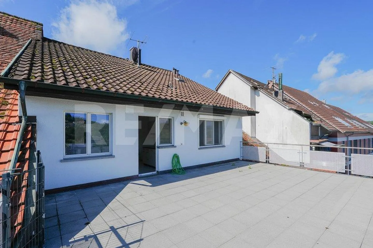 Mitten in Frick: 3.5 Zimmer-Wohnung mit herrlicher Dachterrasse - Foto 7 von 10