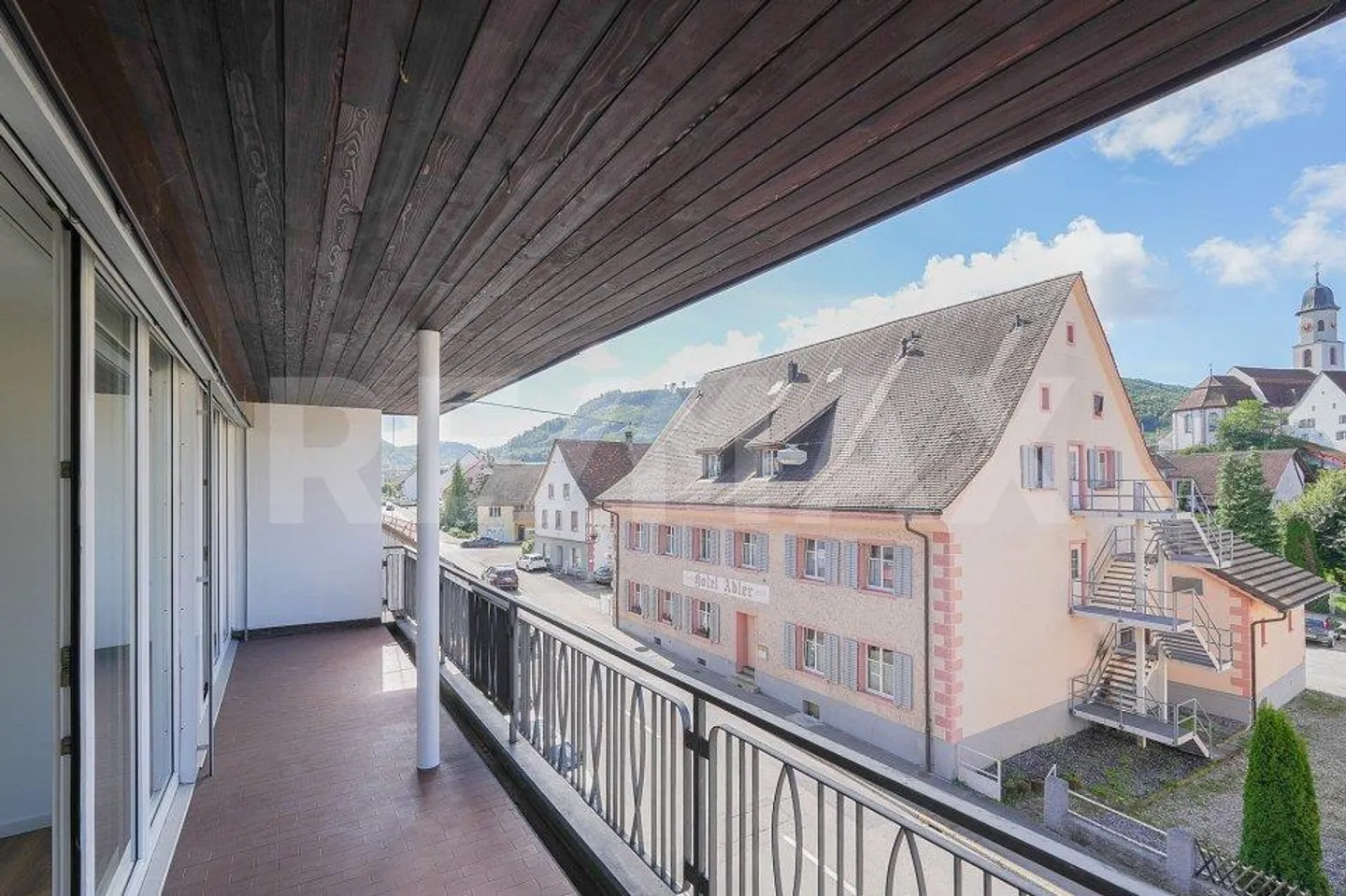 Mitten in Frick: 3.5 Zimmer-Wohnung mit herrlicher Dachterrasse - Foto 8 von 10