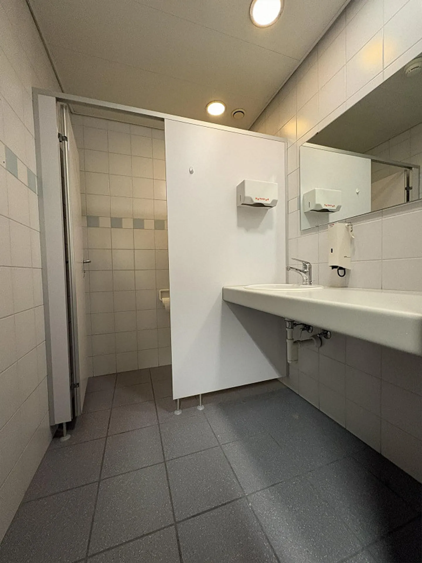 Spazi per uffici - climatizzati - con pavimenti sopraelevati - Foto 4 di 11