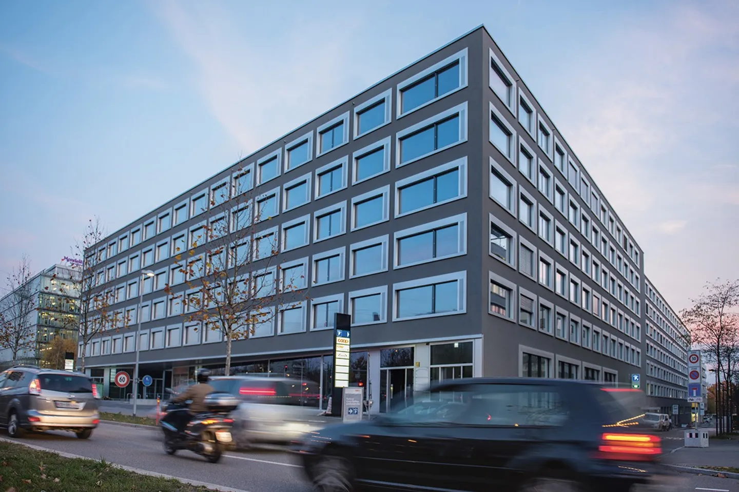 Accesso tutto incluso agli spazi di coworking in Regus Spoom Glattpark - Foto 2 di 5