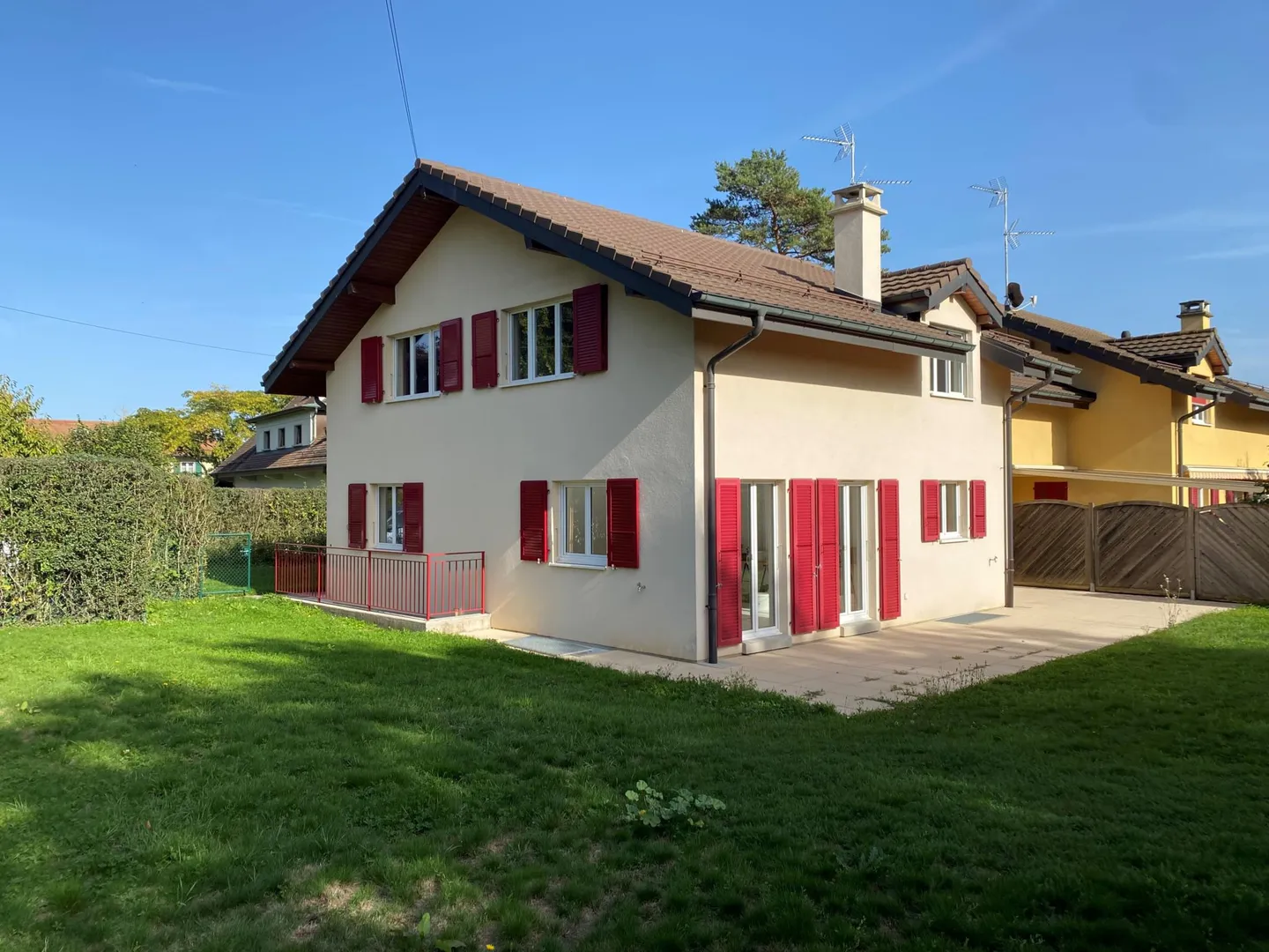 Ampia Casa Familiare a Mies - Foto 1 di 9