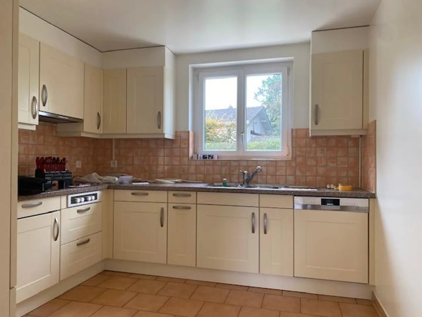 Ampia Casa Familiare a Mies - Foto 5 di 9