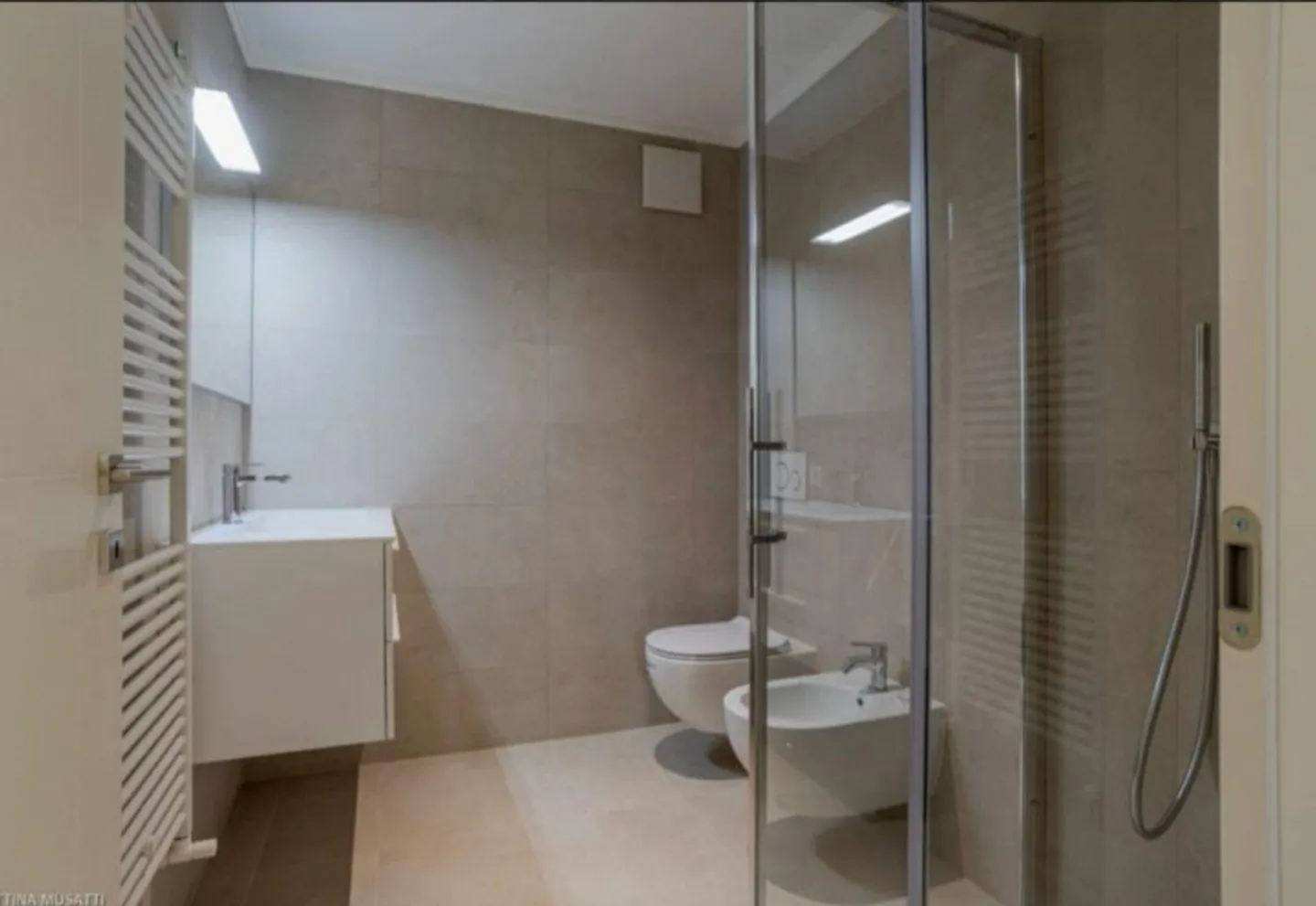 MODERNO APPARTAMENTO 3.5 LOCALI CON AMPIA TERRAZZA - Foto 5 di 7