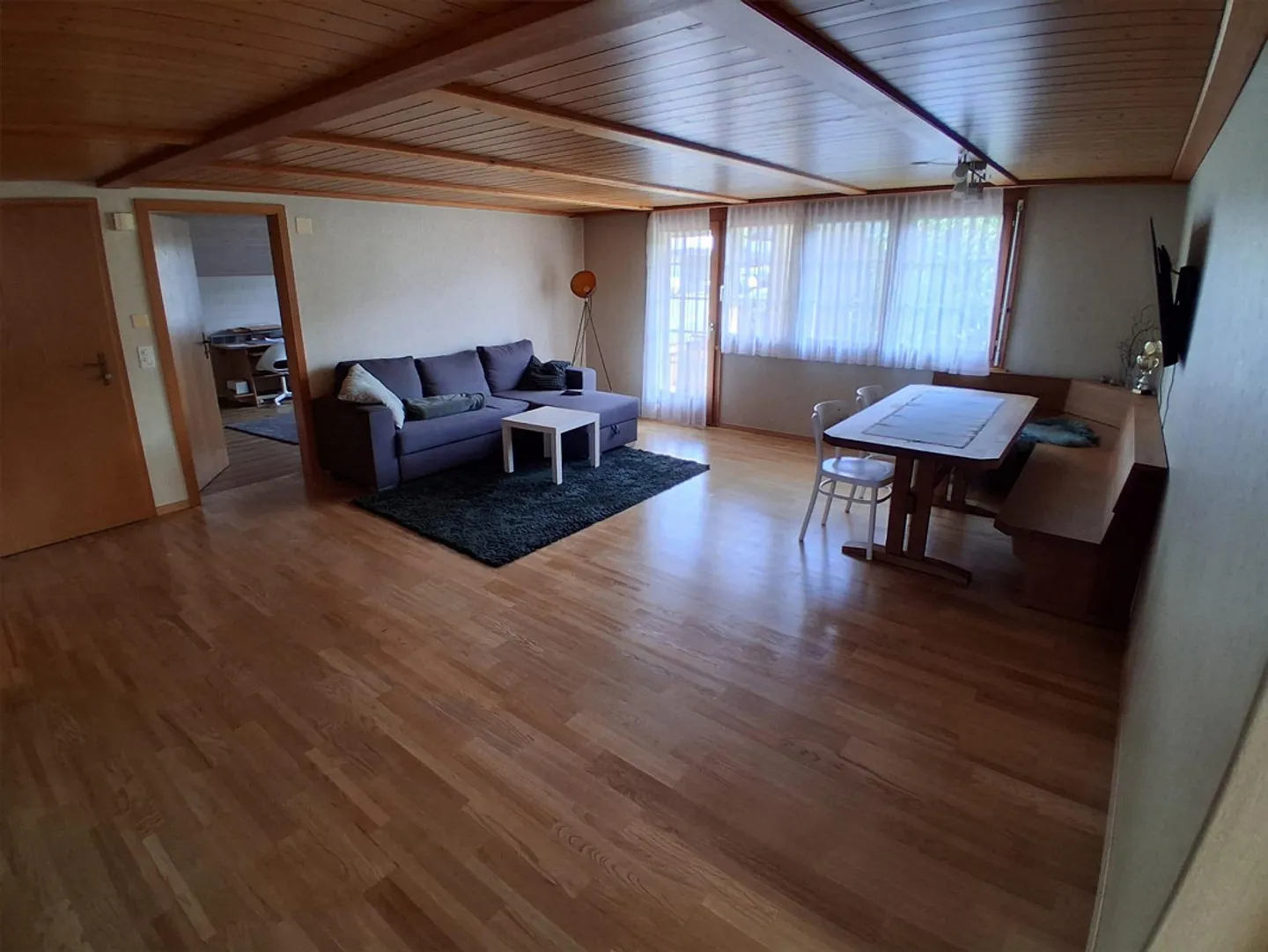 Appartamento 4.5 stanze con balcone e posto auto - Foto 1 di 21