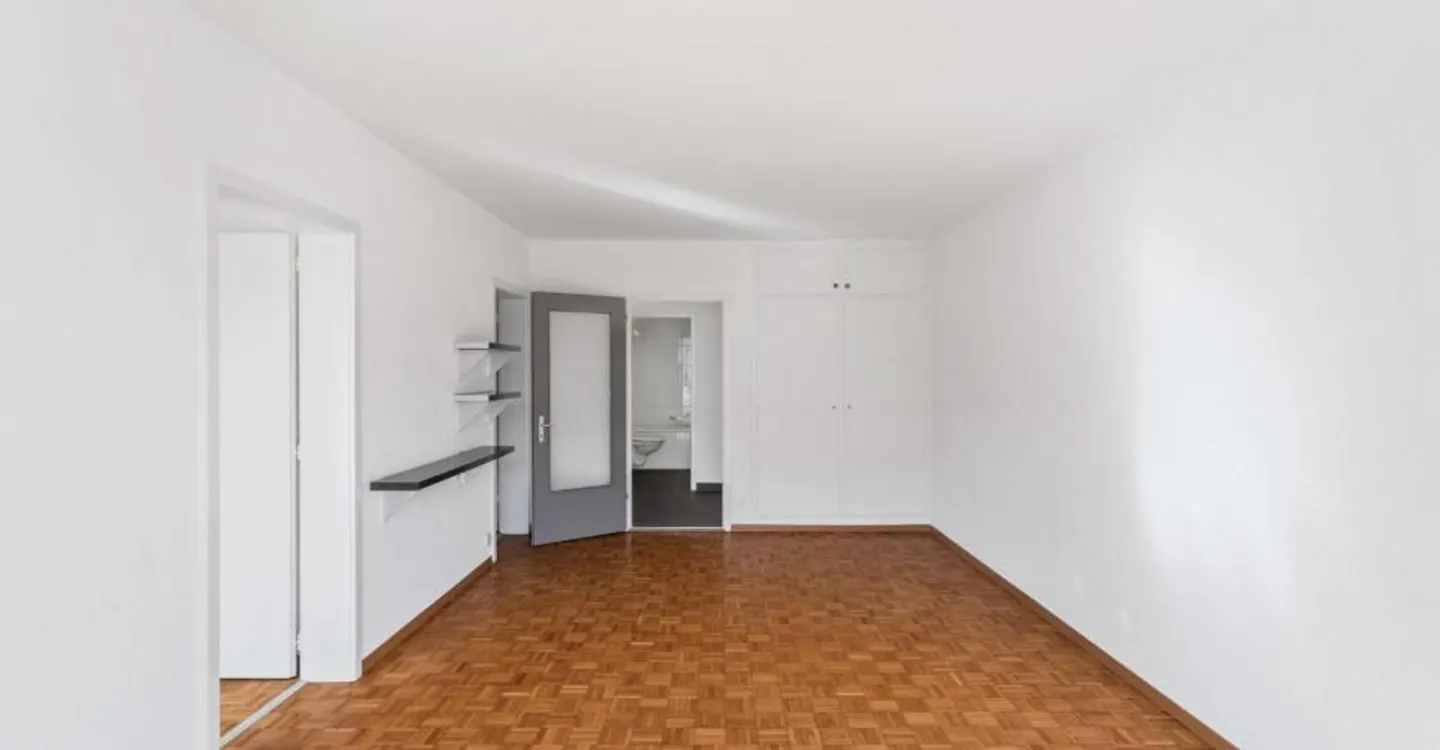 Appartement spacieux près du centre - Photo 2 sur 6