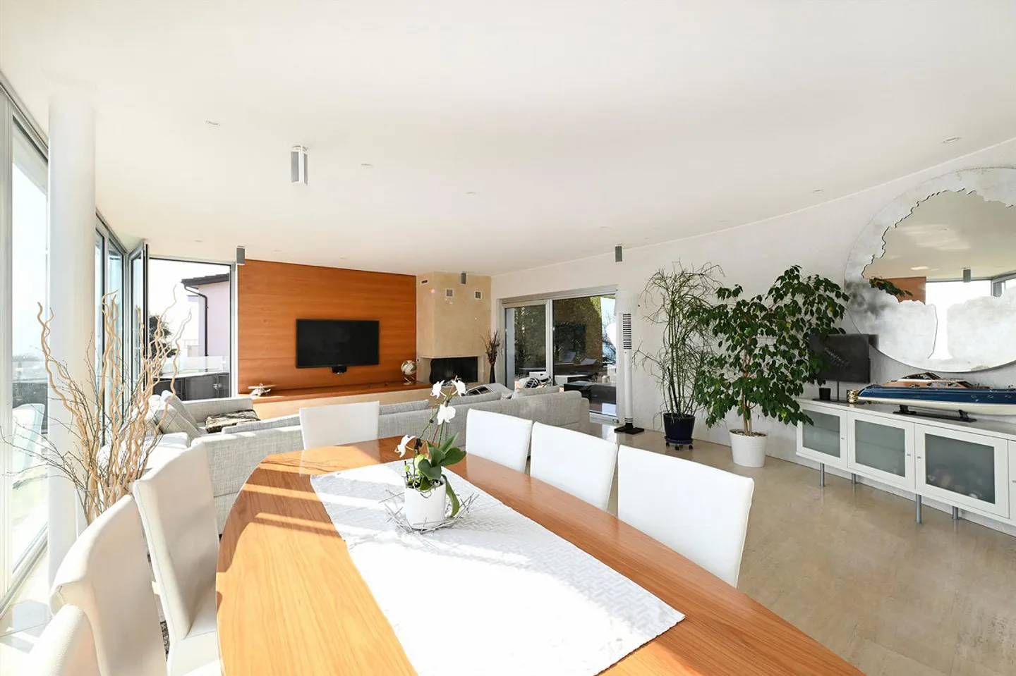 Villa panoramica esclusiva in stile design - Foto 6 di 17