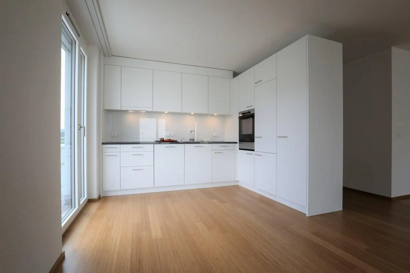 Living with a great terrace and free month - Photo 4 of 12