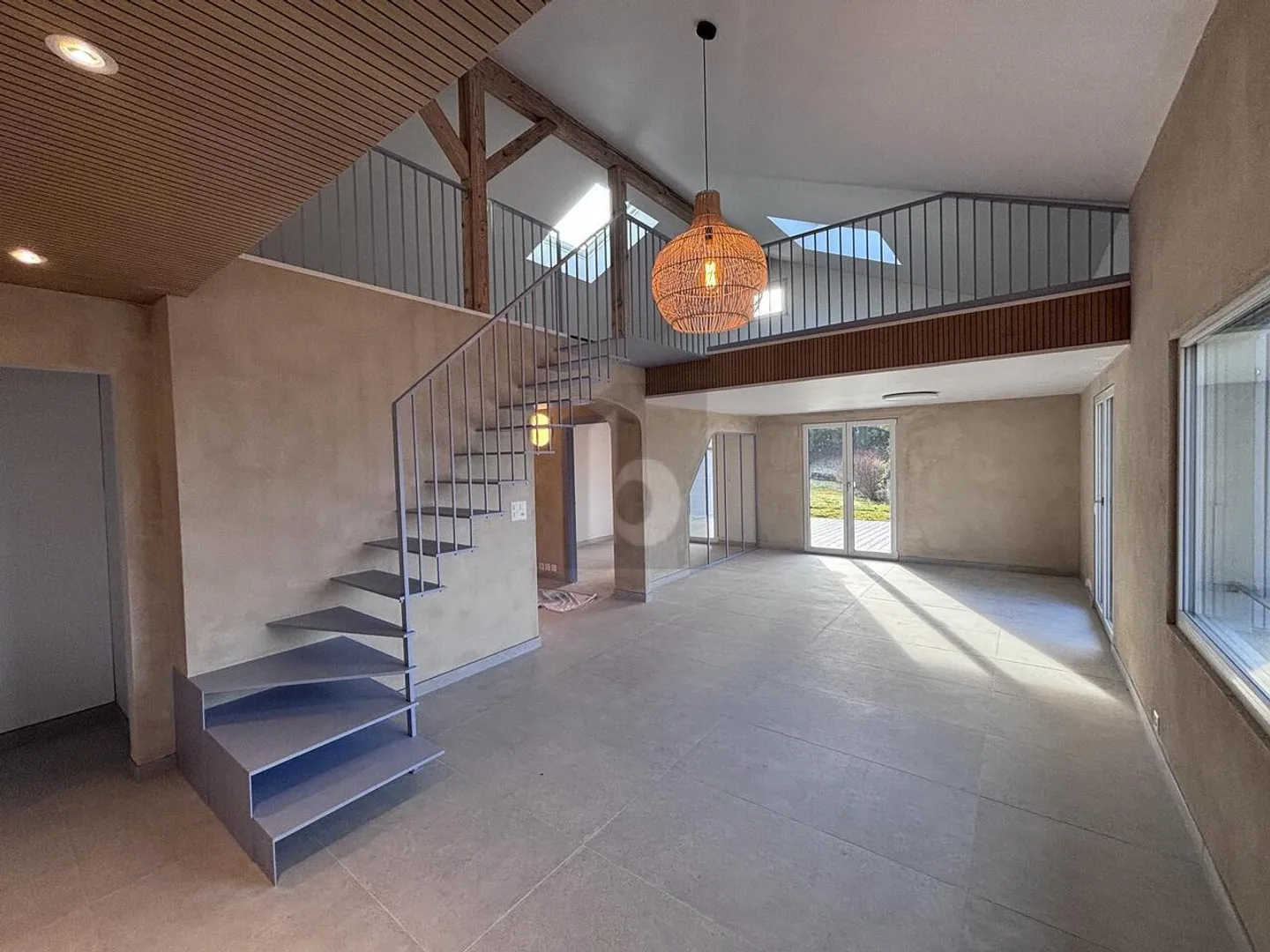 RENOVATED, STUDIO & UNIQUE VIEW - Photo 1 of 5