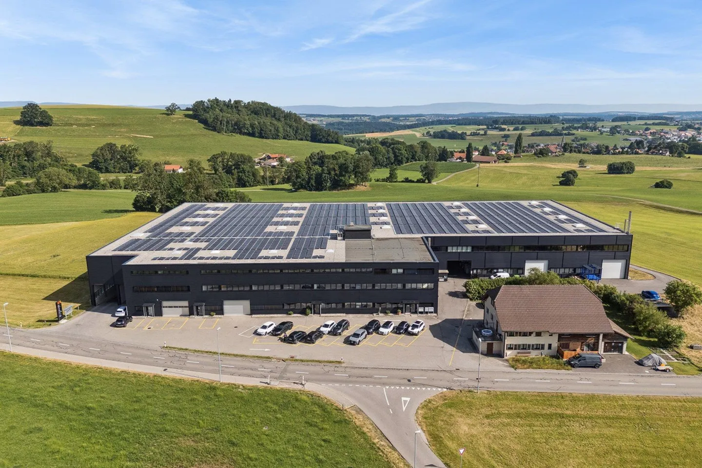 Ufficio luminoso idealmente situato tra Bulle e Friburgo - Foto 1 di 3