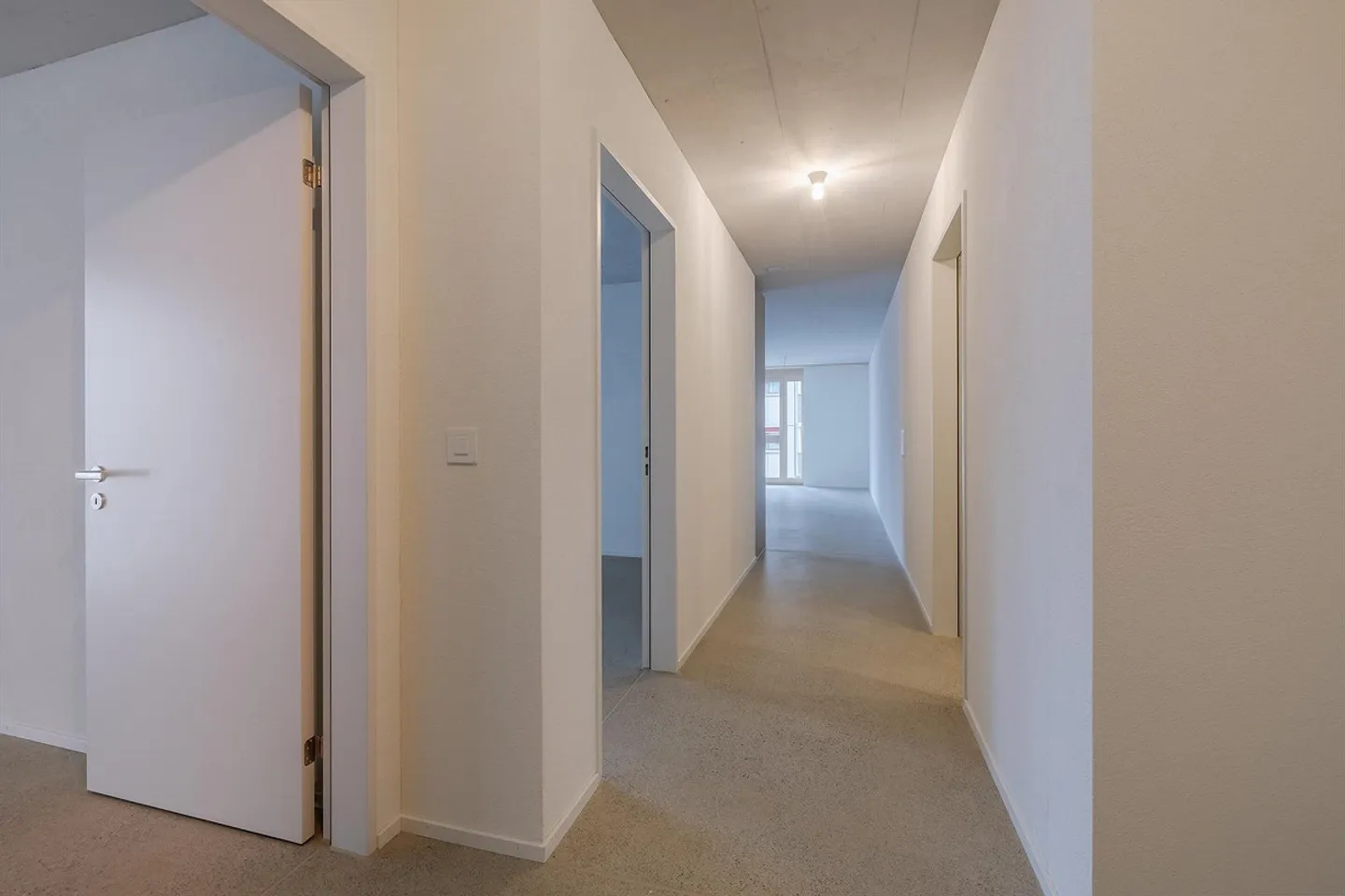 3.5 Room Apartment in Zollikofen - Photo 3 of 7