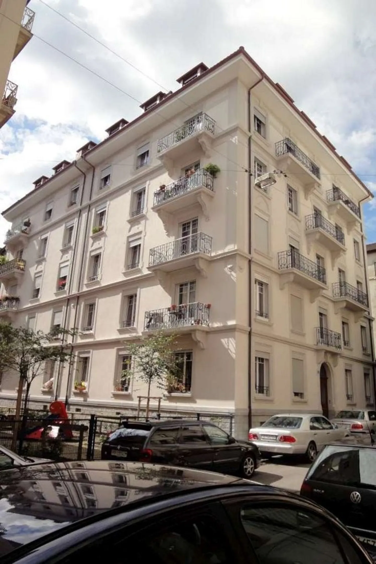 Modern accommodation in the city center - Photo 1 of 5
