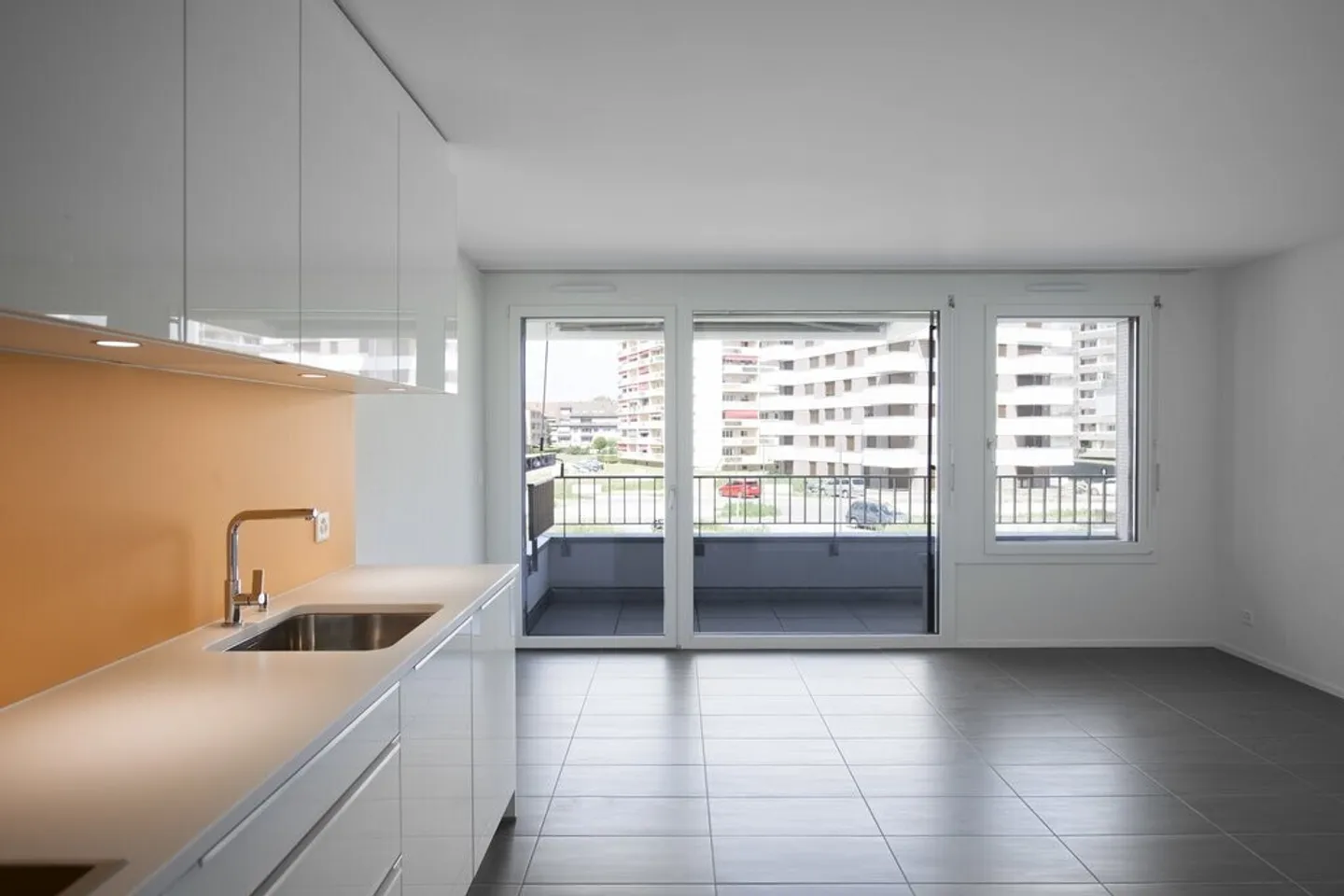 Bel appartement de 2,5 pièces - Photo 2 sur 5