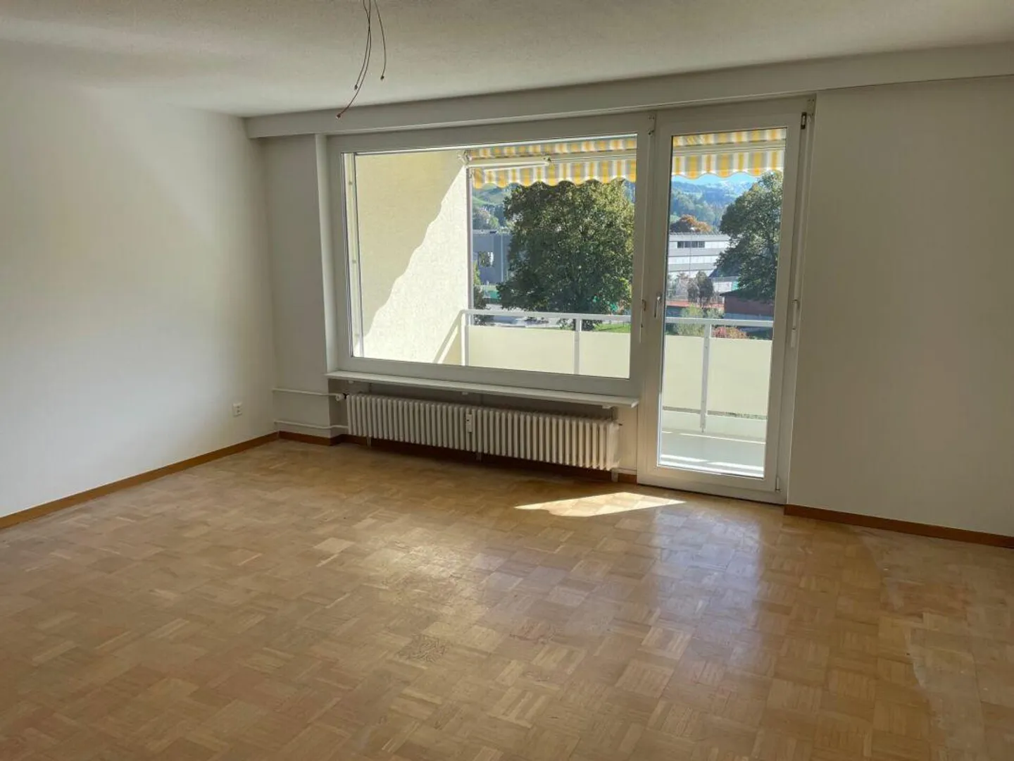 Vie pratique dans un endroit ensoleillé avec vue sur la Thur - Photo 3 sur 4