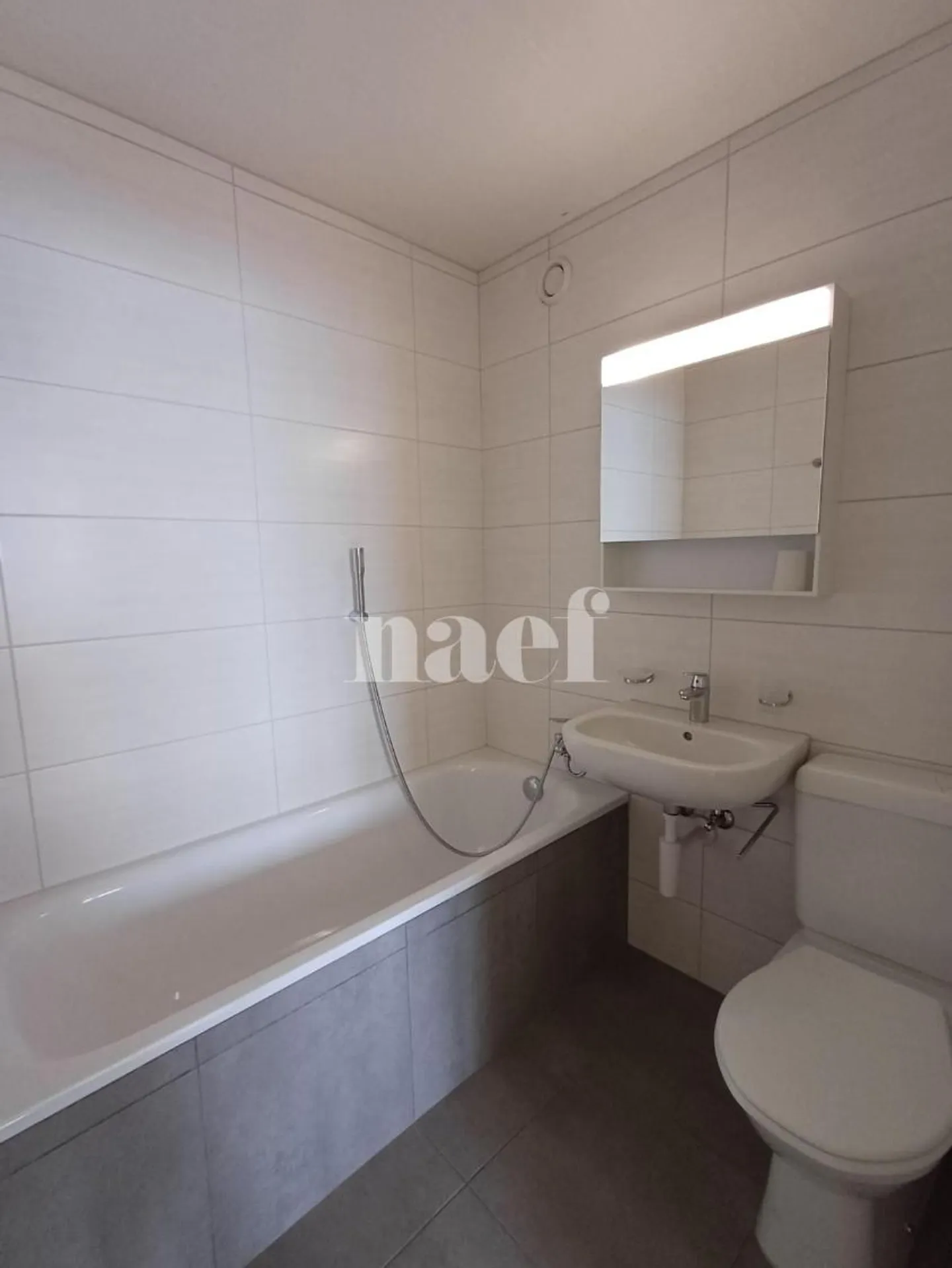 2-room apartment - Photo 7 of 9