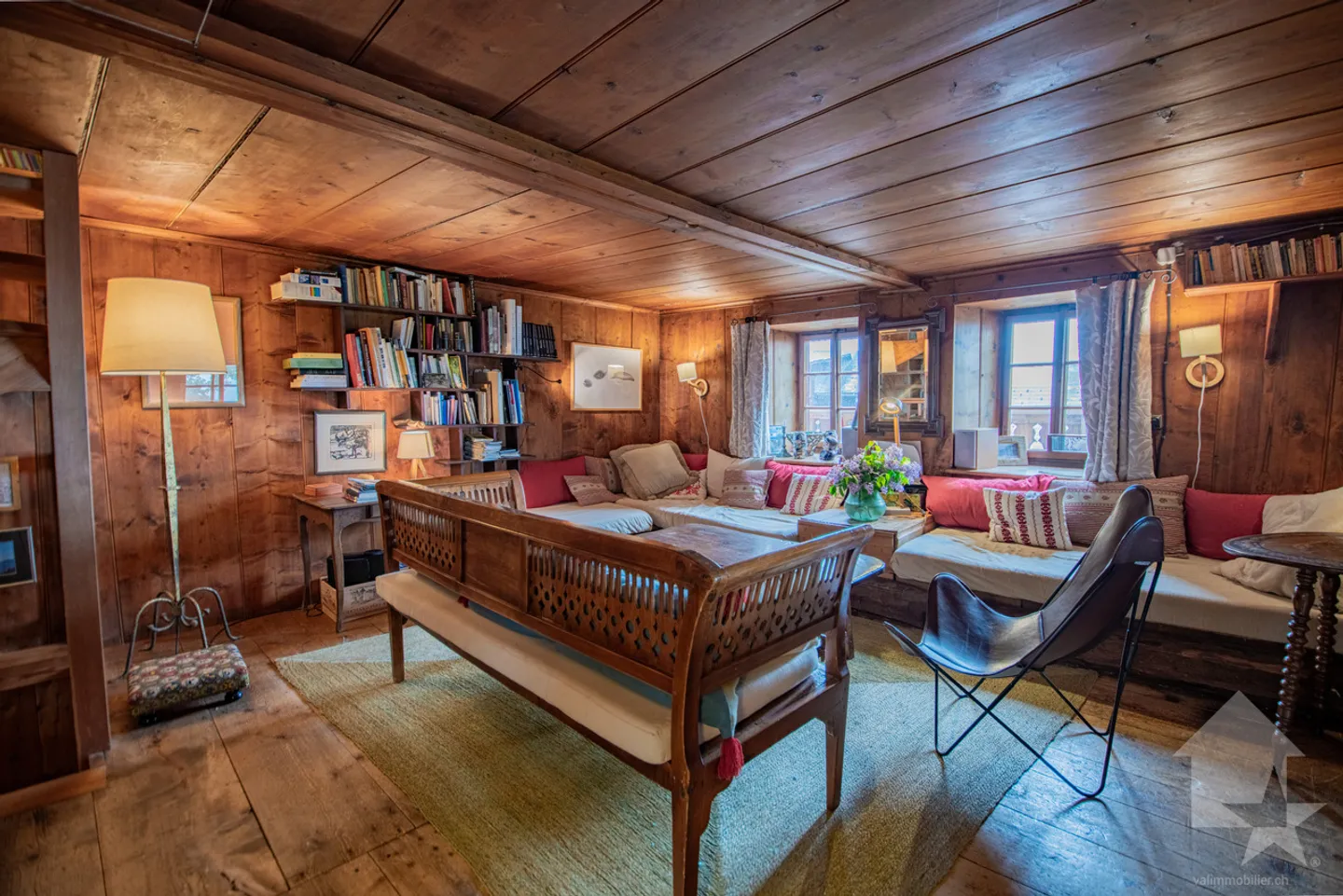 Detached house of 170 m² on a plot of 1,000 m² - Photo 3 of 21