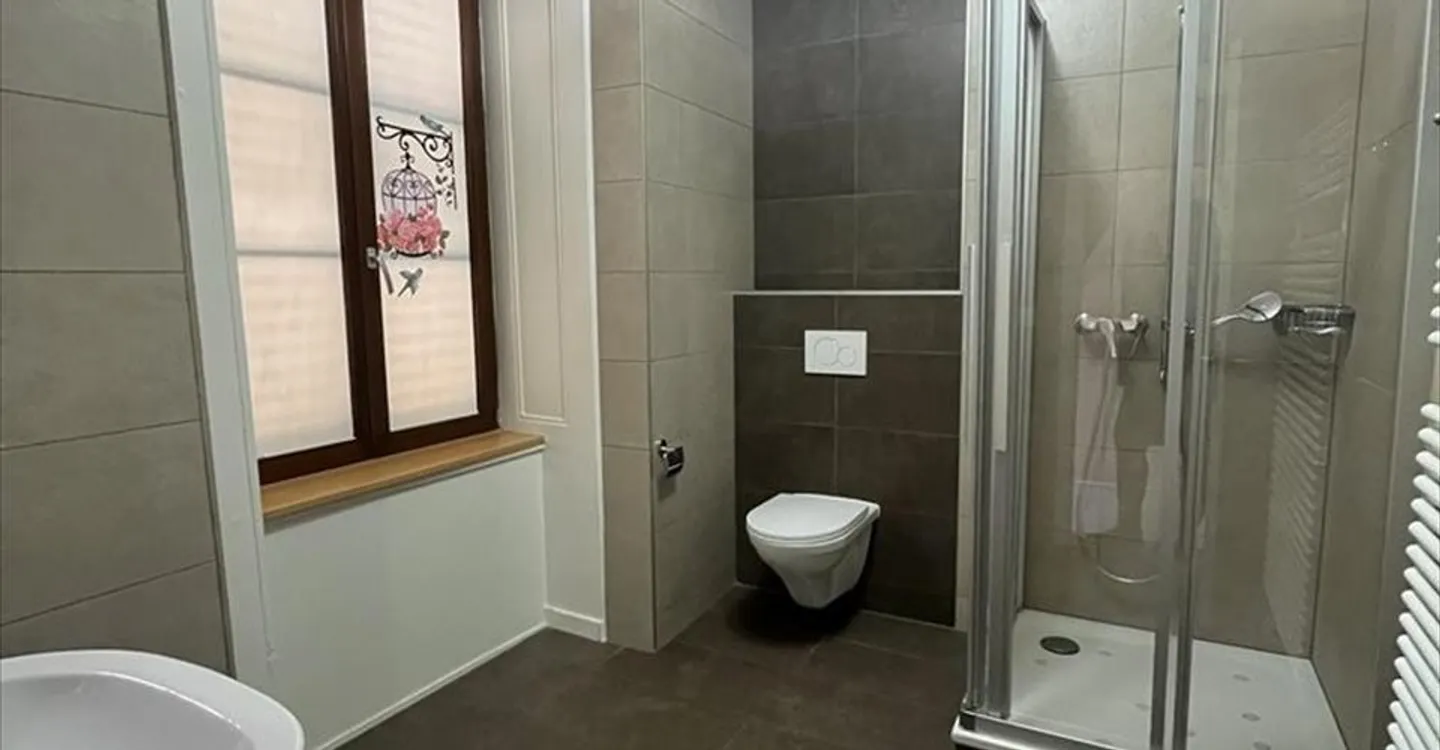 GRANDI 5,5 STANZE CON CHARME E PARQUET - Foto 2 di 6
