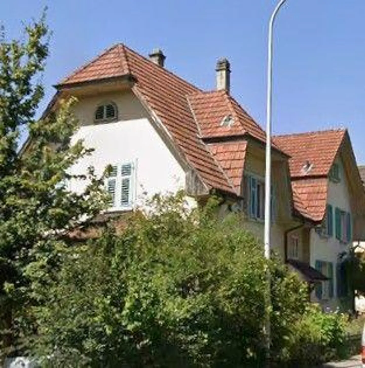 Deux maisons avec atelier - Photo 2 sur 13