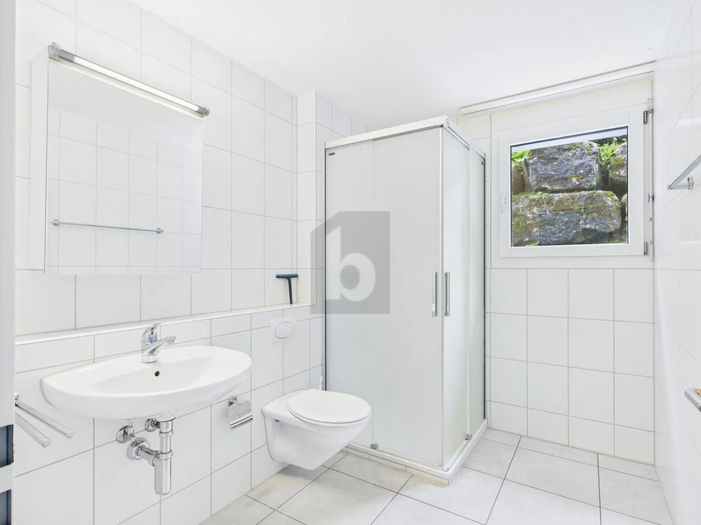 CENTRAL DANS UN ENDROIT CALME - Photo 4 sur 6