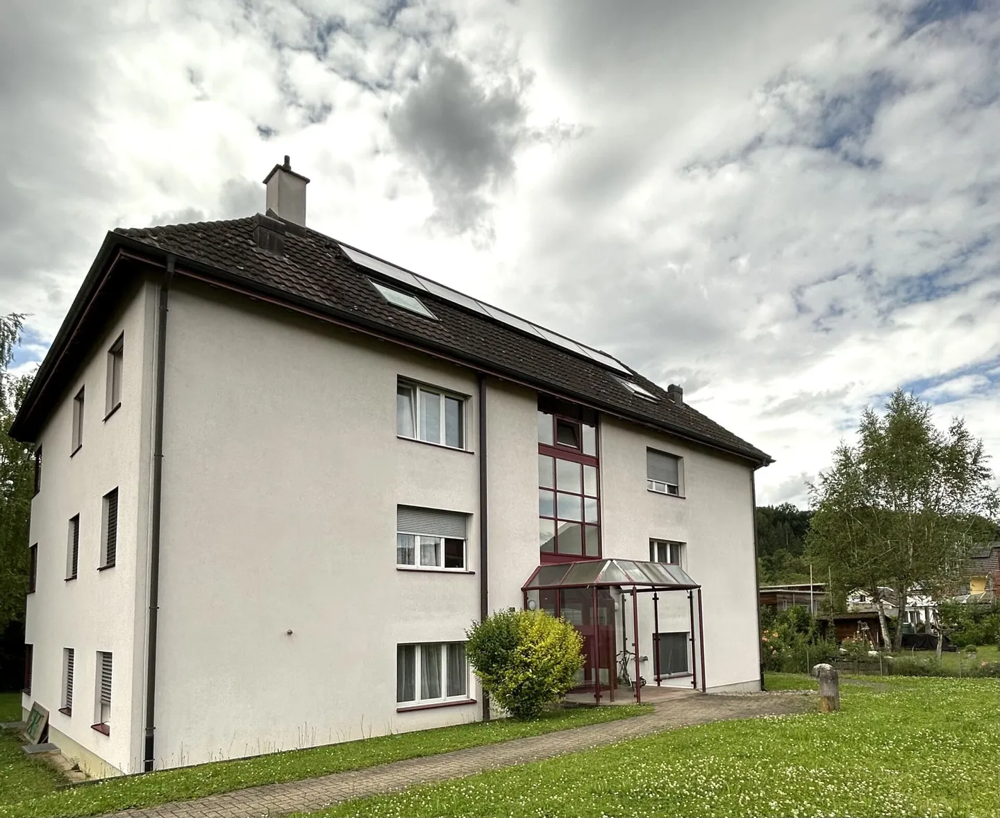 Central, calme, pratique - Votre nouveau chez-vous à Magden - Photo 1 sur 8