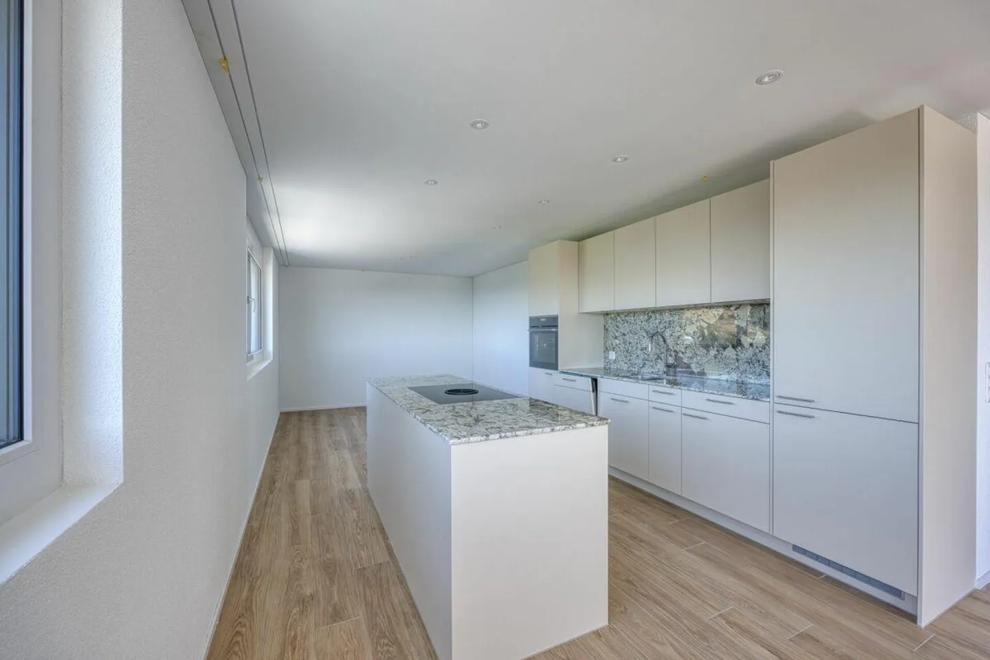 PRIMA OCCUPAZIONE - Appartamento soleggiato di 2,5 stanze - Foto 1 di 6